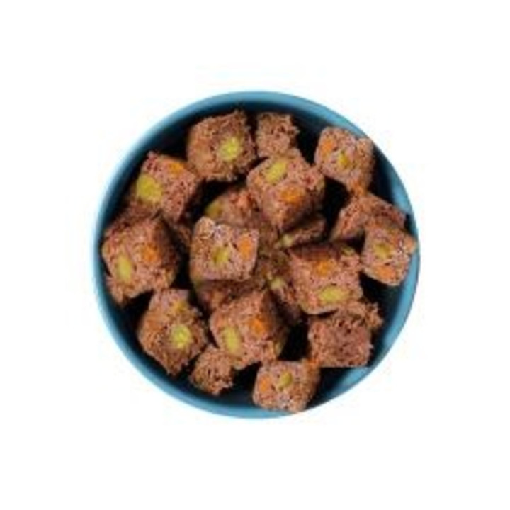 Cesar Natural Goodness comida húmeda para perros adultos en lata con pollo, boniatos, guisantes y arándanos